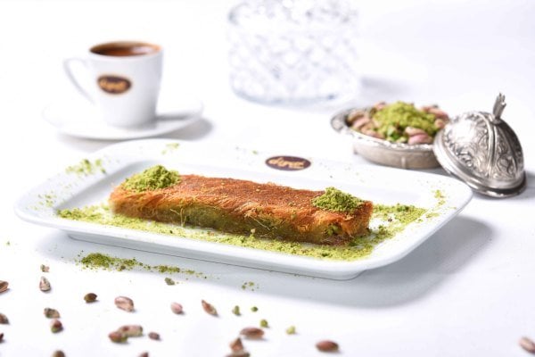 Fıstıklı Kaymaklı Çubuk Kadayıf